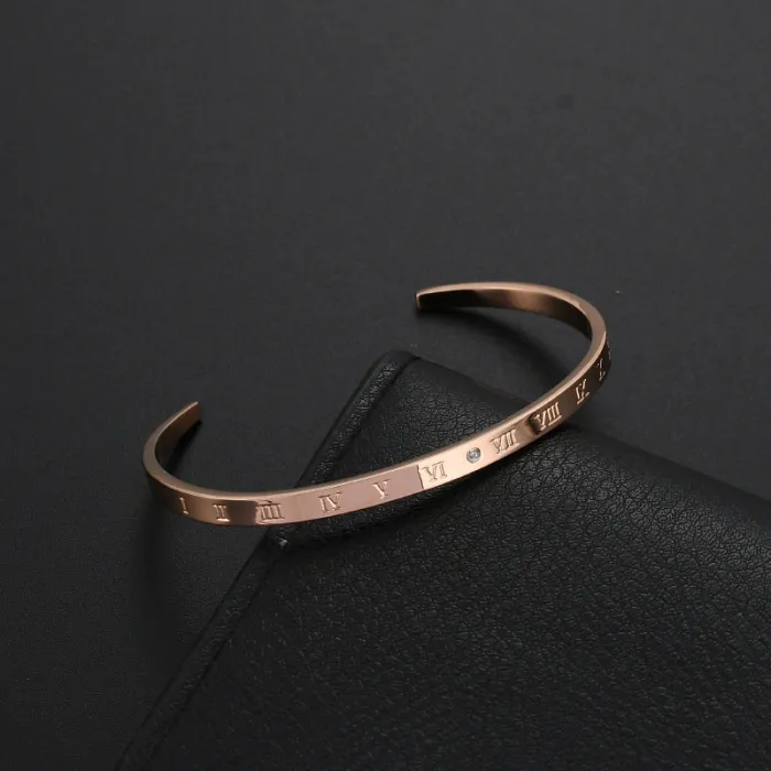 Minimalist C-Shaped Stainless Steel Bangle – Rose Gold Roman Numeral Open Bracelet | Ins Style Jewelry for Women | Wholesale
