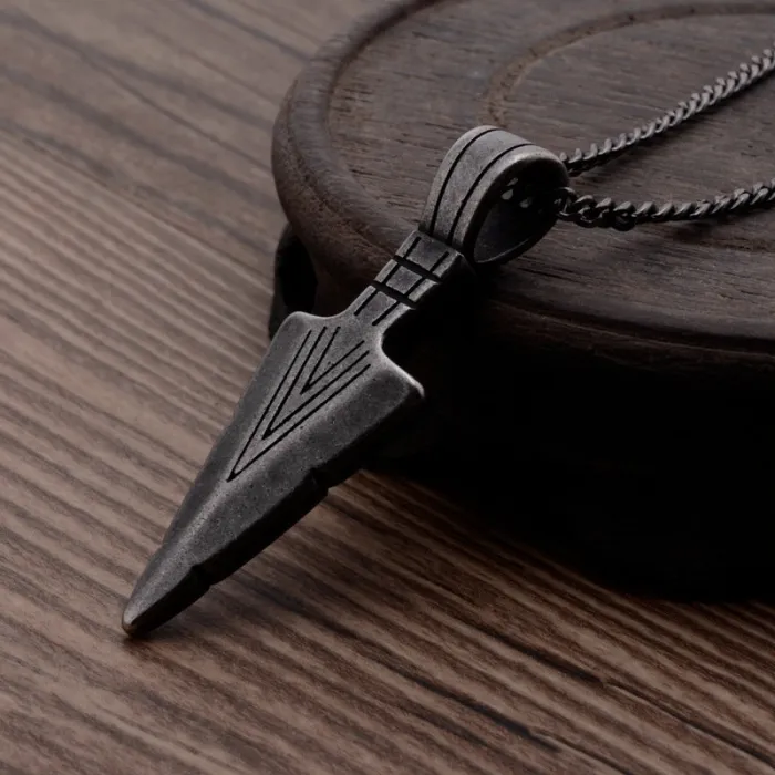 Arrowhead Pendant Necklace – Vintage Style Forged Titanium Steel Pendant for Men | Bold Symbol Design | Wholesale Available