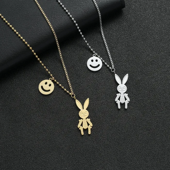 New Korean Style Smiley Bunny Pendant Necklace – Minimalist Stainless Steel Round Disc Choker for Women | Trendy Jewelry | Wholesale