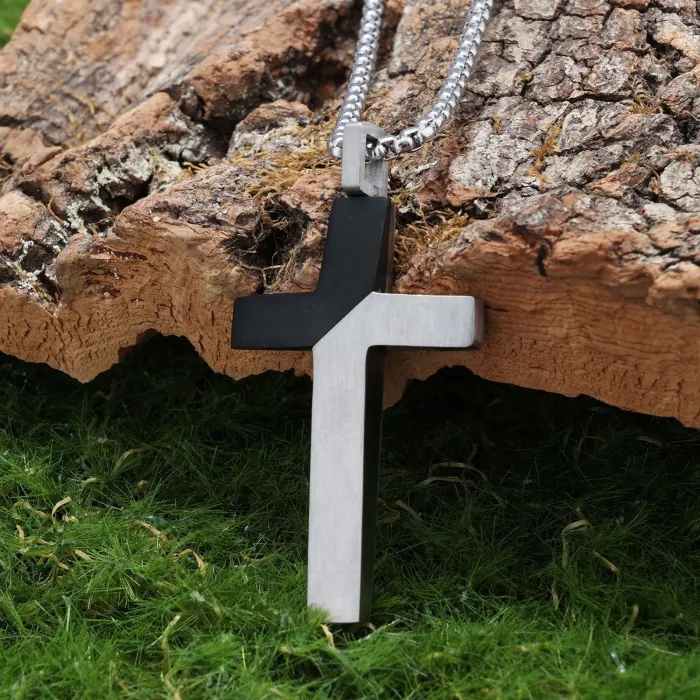 Vintage Polished Cross Pendant Necklace – Minimalist Stainless Steel Unfading Jewelry for Men & Women | Retro Style | Wholesale