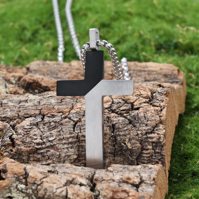 Vintage Polished Cross Pendant Necklace – Minimalist Stainless Steel Unfading Jewelry for Men & Women | Retro Style | Wholesale
