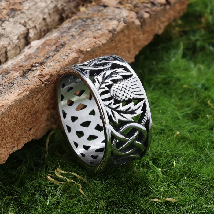 Pineapple Leaf Pendant – Minimalist Stainless Steel Jewelry for Women | Tropical Style Accessory | In Stock | Wholesale