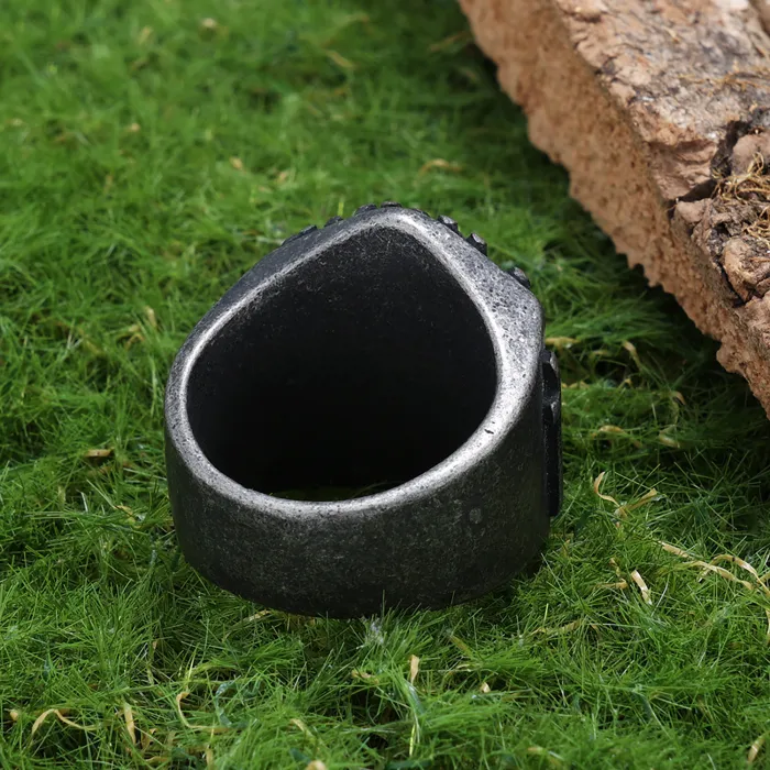 Men’s Punk Cross Ring – Vintage-Style Oxidized Stainless Steel Gothic Band | Retro Biker Jewelry | Wholesale