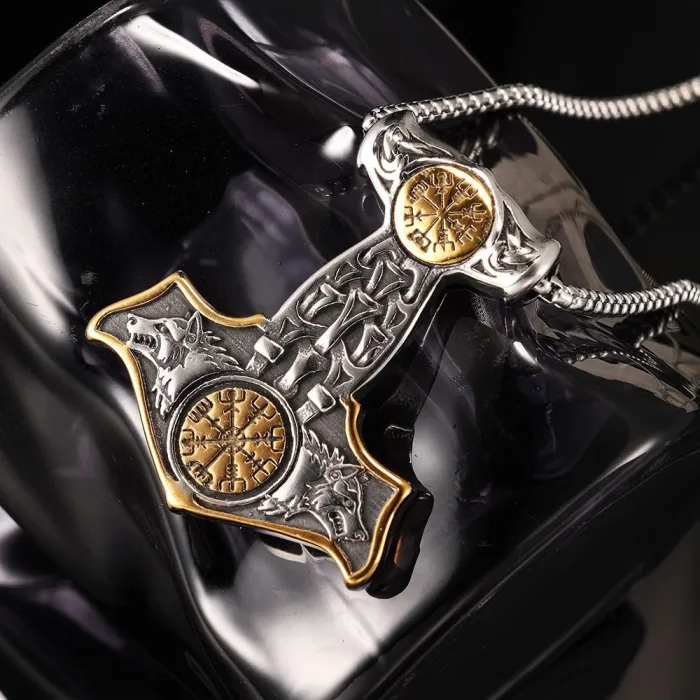 Vintage Viking Twin Wolf Head Pendant – Stainless Steel Norse Amulet Necklace for Men | Retro Animal Totem Jewelry | Wholesale
