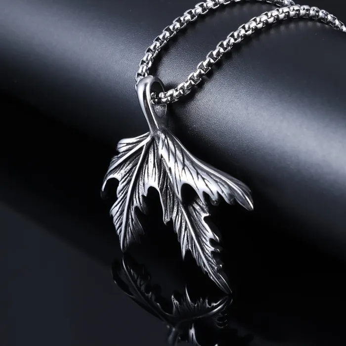 Punk Street Style Leaf Pendant Necklace – Stainless Steel Hip-Hop Jewelry for Men | No Fade Urban Fashion Accessory | Wholesale