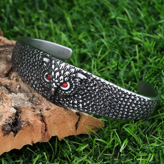 Owl Design Stainless Steel Bracelet – Unisex Bangle with Crystal Accents | Fashion Jewelry | Animal-Inspired | Wholesale