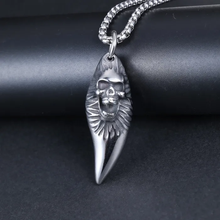 Punk Wolf Tooth Skull Pendant – Trendy Stainless Steel Gothic Necklace | Fashion Minimalist Style | Fade-Resistant | Wholesale