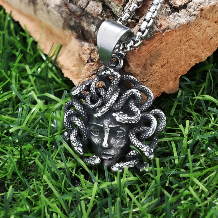 Medusa Head Pendant – Vintage Hip-Hop Snake Woman Necklace in Stainless Steel | Minimalist Gothic Jewelry | Unisex