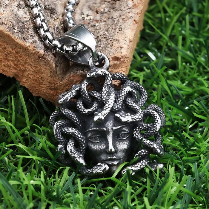 Medusa Head Pendant – Vintage Hip-Hop Snake Woman Necklace in Stainless Steel | Minimalist Gothic Jewelry | Unisex