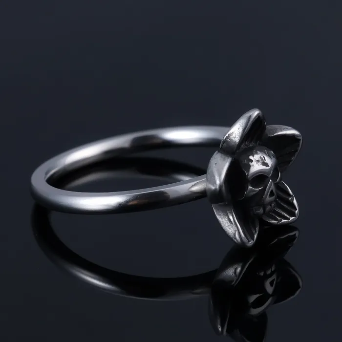 Skull & Flower Ring – Punk Style Stainless Steel Retro Floral Skeleton Ring for Women | Gothic Statement Jewelry | Ready Stock