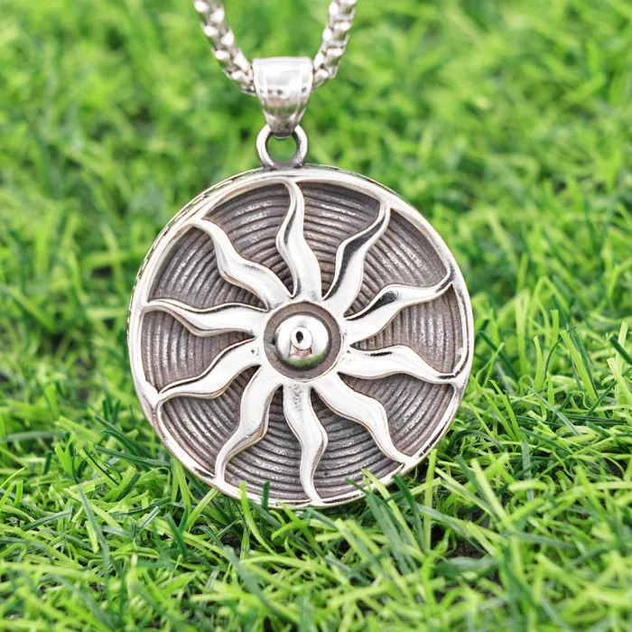 Sunflower Circle Pendant – Polished Stainless Steel Necklace for Men & Women | Classic Couple Jewelry | Unisex Fashion Accessory