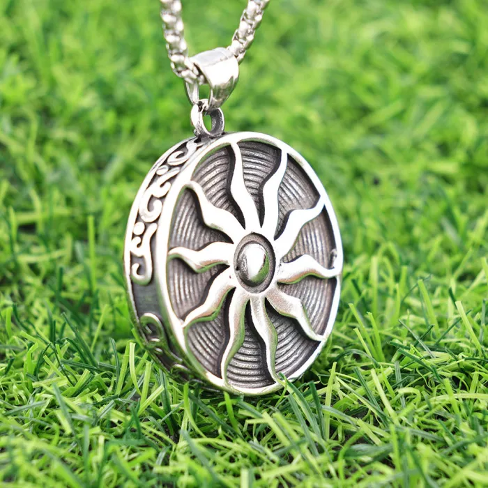 Sunflower Circle Pendant – Polished Stainless Steel Necklace for Men & Women | Classic Couple Jewelry | Unisex Fashion Accessory