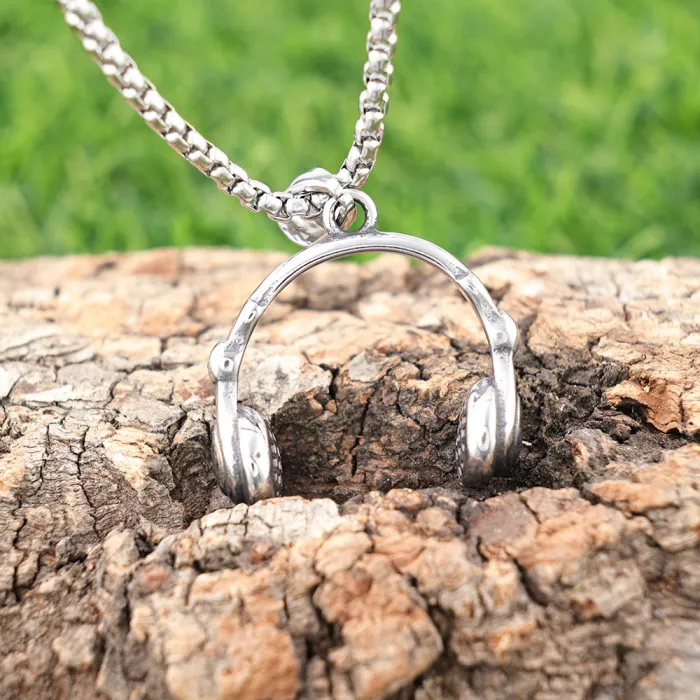 Hip-Hop Headphone Pendant – Polished Stainless Steel Music Jewelry | Trendy & Unique Style | Fashion Accessory for Men & Women