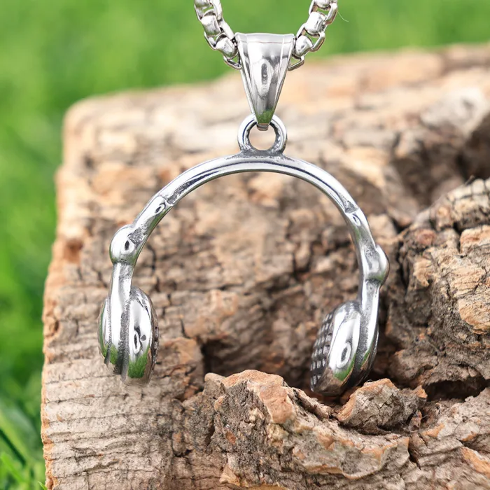 Hip-Hop Headphone Pendant – Polished Stainless Steel Music Jewelry | Trendy & Unique Style | Fashion Accessory for Men & Women