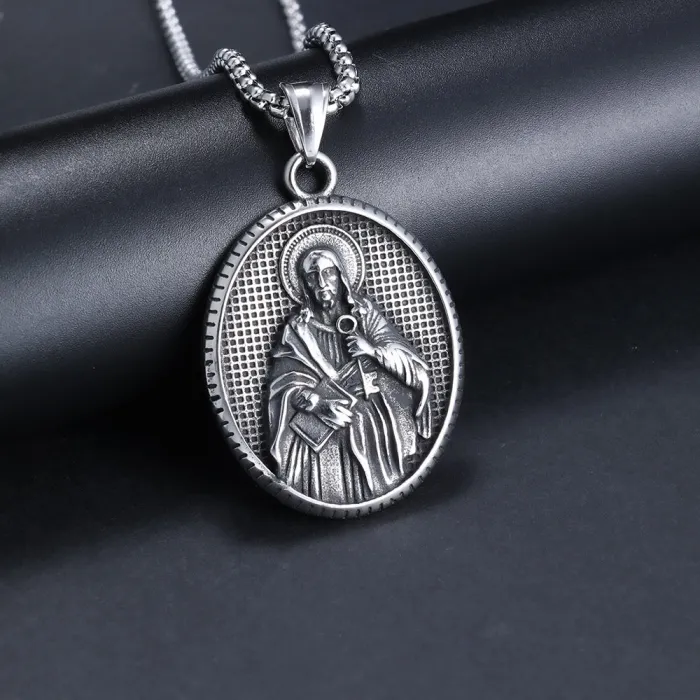 Vintage European Faith Portrait Pendant – Stainless Steel Round Medallion | Retro Style Jewelry | Bulk Wholesale Available