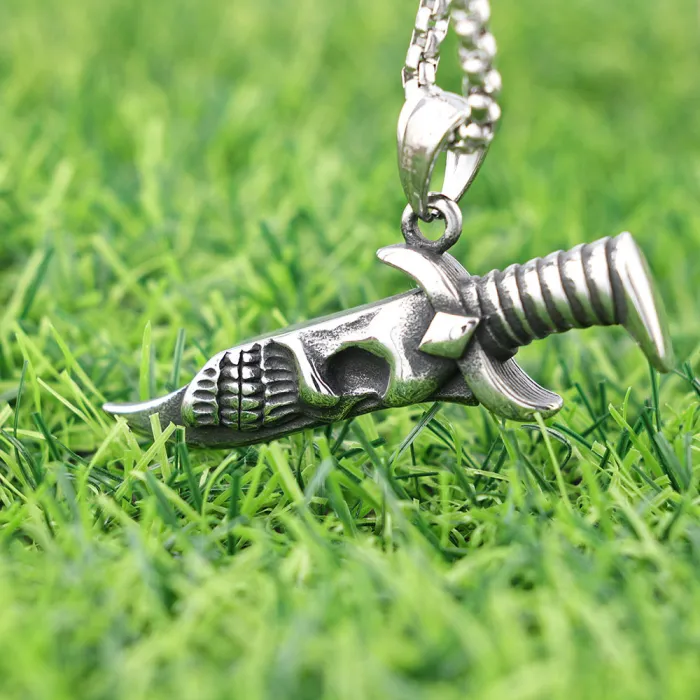 Hot-Selling Hip-Hop Knife & Skull Dagger Pendant – Trendy Punk Style Necklace for Men