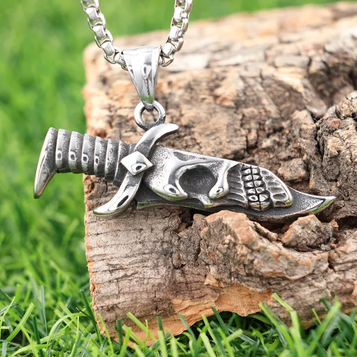 Hot-Selling Hip-Hop Knife & Skull Dagger Pendant – Trendy Punk Style Necklace for Men