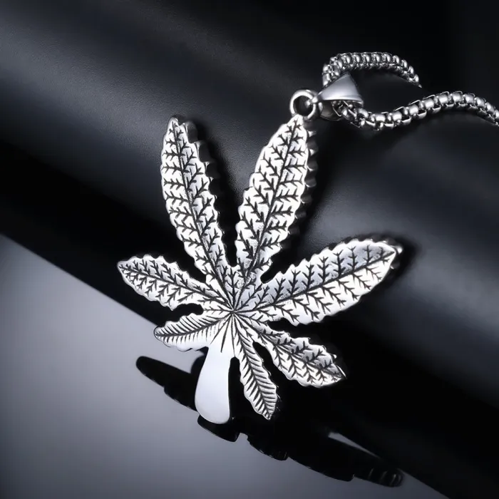 Bold Hip-Hop Style Vintage Maple Leaf Pendant – Stainless Steel Fashion Necklace