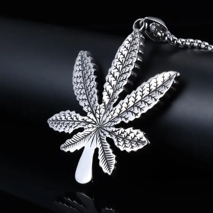 Bold Hip-Hop Style Vintage Maple Leaf Pendant – Stainless Steel Fashion Necklace