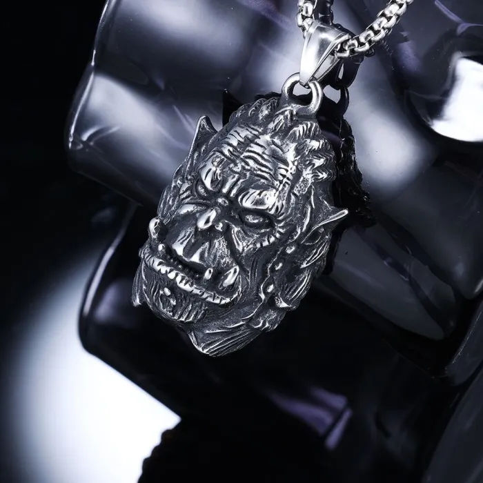 Punk Style Skull Head Pendant – Vintage Hip-Hop Stainless Steel Gothic Necklace