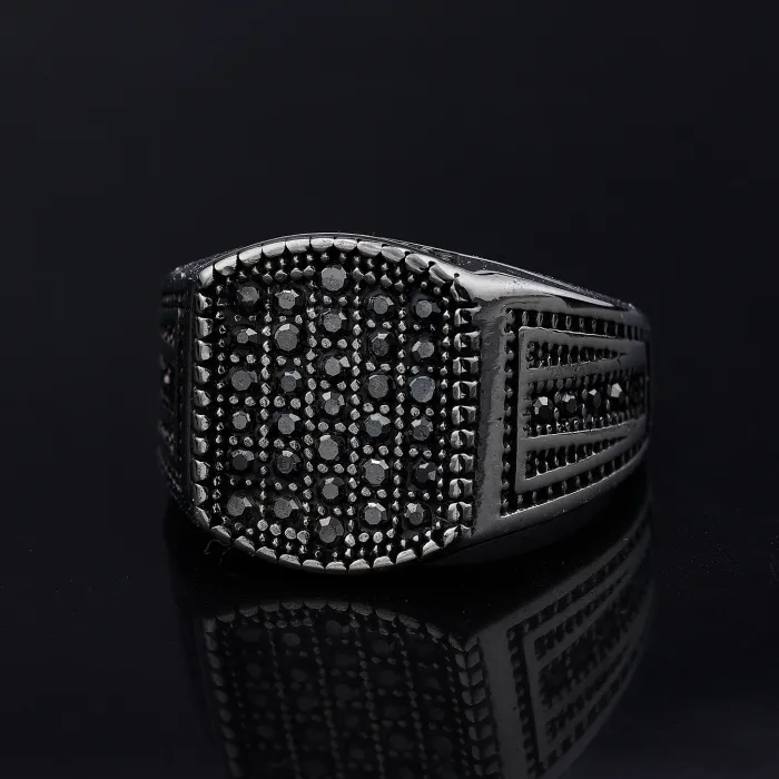 Men's Titanium Steel Ring – Vintage Minimalist Small Dot with Diamond Design, Hot-Selling Stainless Steel Band