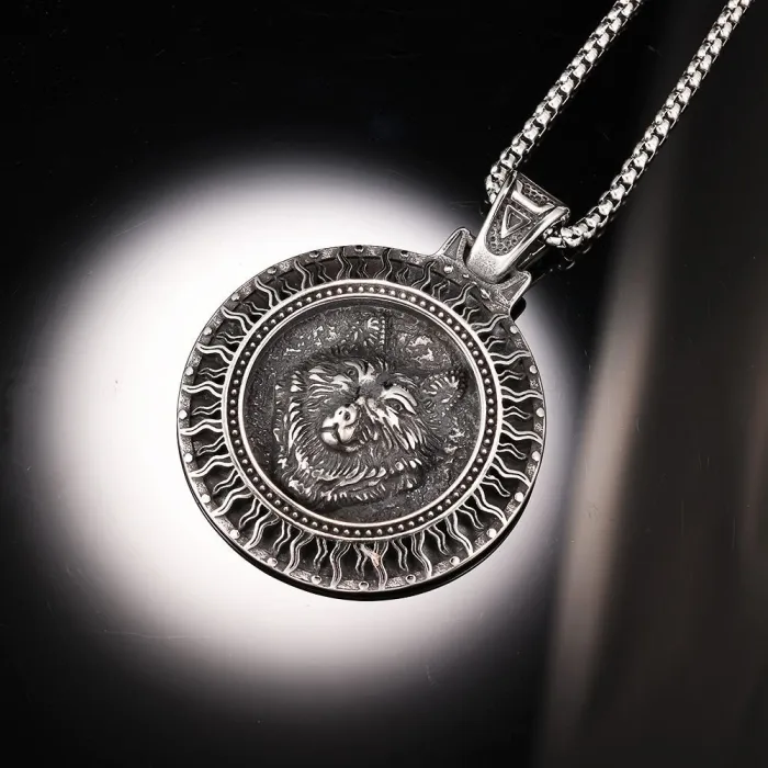 Viking Wolf Head Pendant – Stainless Steel Medallion Necklace for Men | Bulk Jewelry Supplier