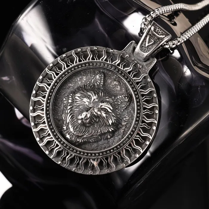 Viking Wolf Head Pendant – Stainless Steel Medallion Necklace for Men | Bulk Jewelry Supplier