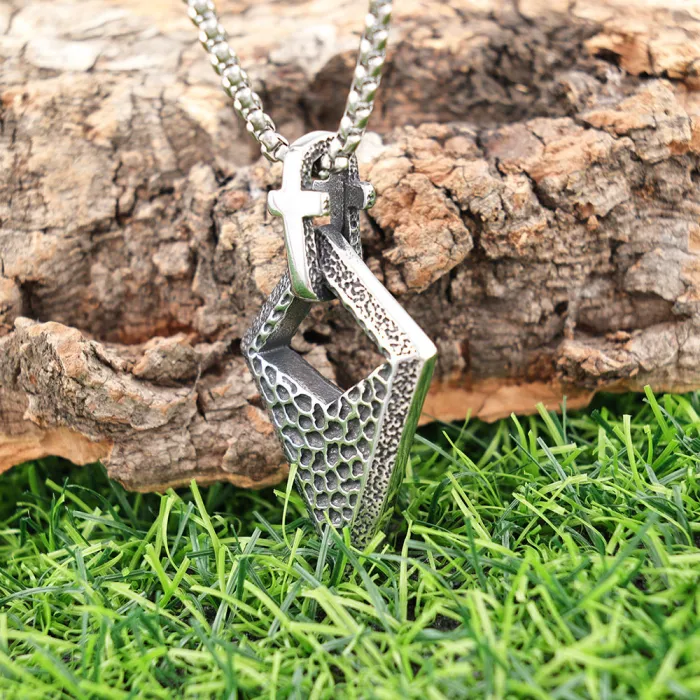 Triangle Hammer Pendant – Luxury Hip-Hop Style Necklace in Stainless Steel | Bulk Jewelry Supplier for Resellers