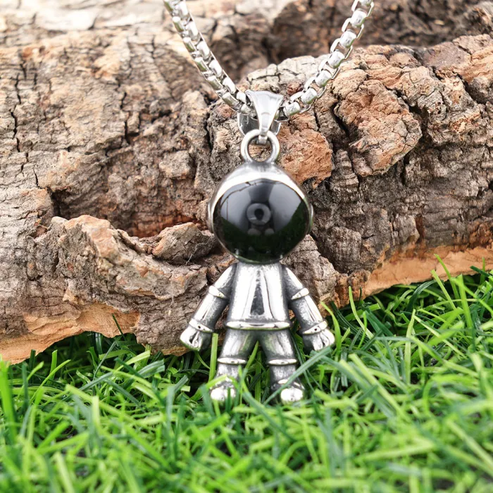 Astronaut Pendant – Trendy Polished Titanium Steel Necklace for Men & Women | Bulk Jewelry Supplier