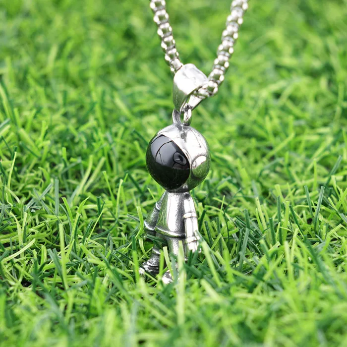 Astronaut Pendant – Trendy Polished Titanium Steel Necklace for Men & Women | Bulk Jewelry Supplier