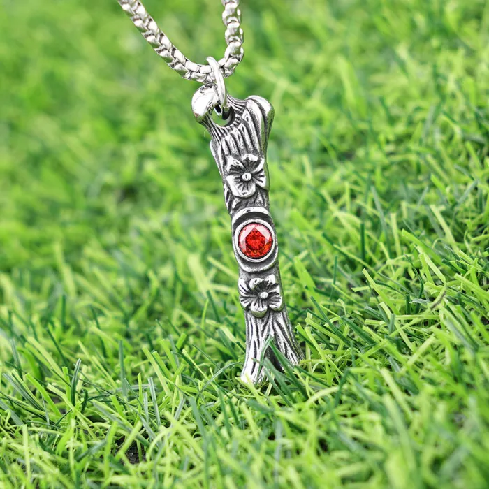 Red-Eyed Plum Blossom Bone Pendant Bulk – Unique Polished Stainless Steel Gothic Jewelry for Daily Wear | Factory Direct Supply Available
