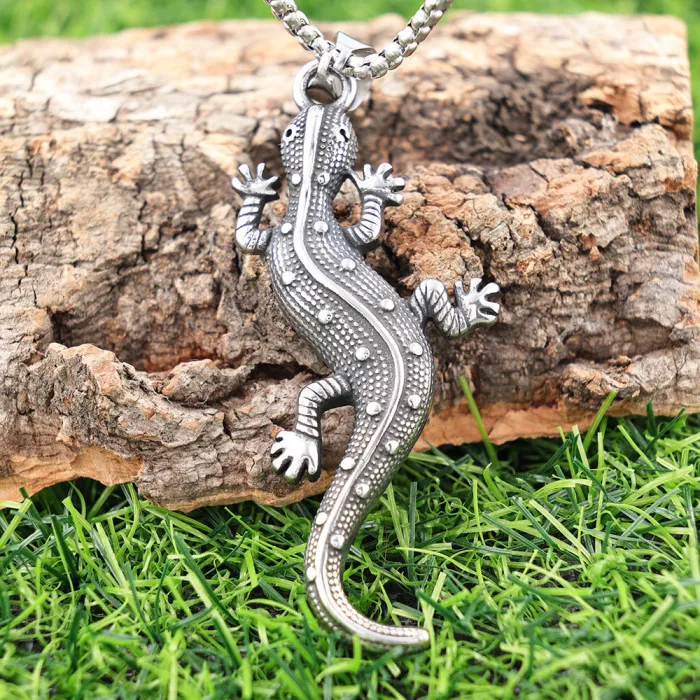 Factory Hot-Selling Polished Stainless Steel Lizard Pendant – Diamond & Dot Pattern Animal Jewelry | Trendy Accessories Available in Bulk Supply