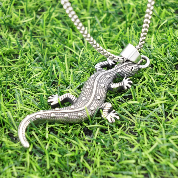 Factory Hot-Selling Polished Stainless Steel Lizard Pendant – Diamond & Dot Pattern Animal Jewelry | Trendy Accessories Available in Bulk Supply
