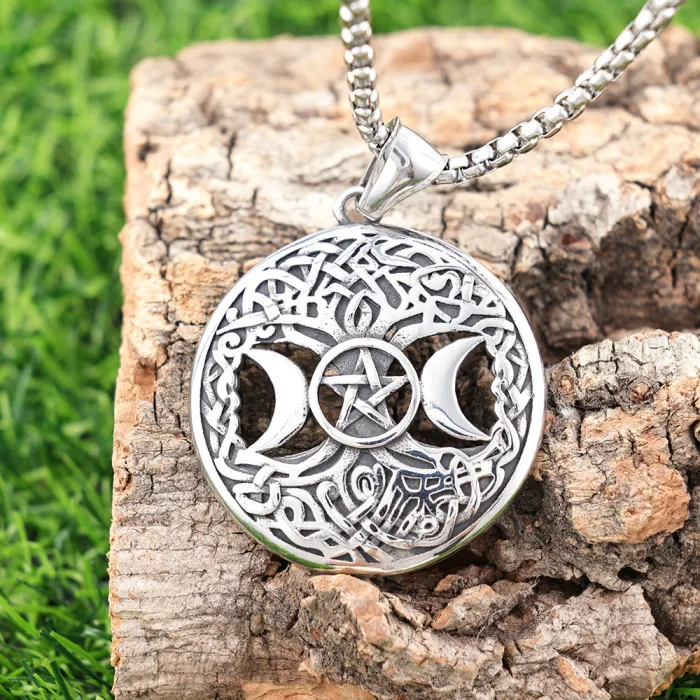 Moon and Pentagram Pendant – Cross-Border Wholesale Stainless Steel Jewelry | Trendy Occult Design, Factory Direct, One-Piece Dropshipping Available