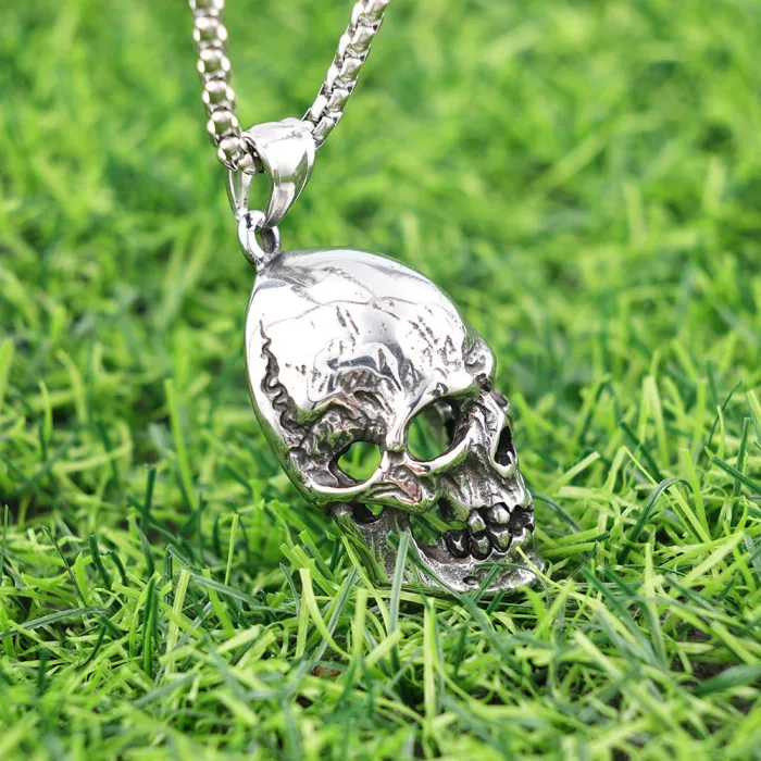 Trendy Retro Hollow-Eye Skull Pendant – Unisex Stainless Steel Necklace | Stylish Gothic Jewelry | Factory Direct & Bulk Order Friendly