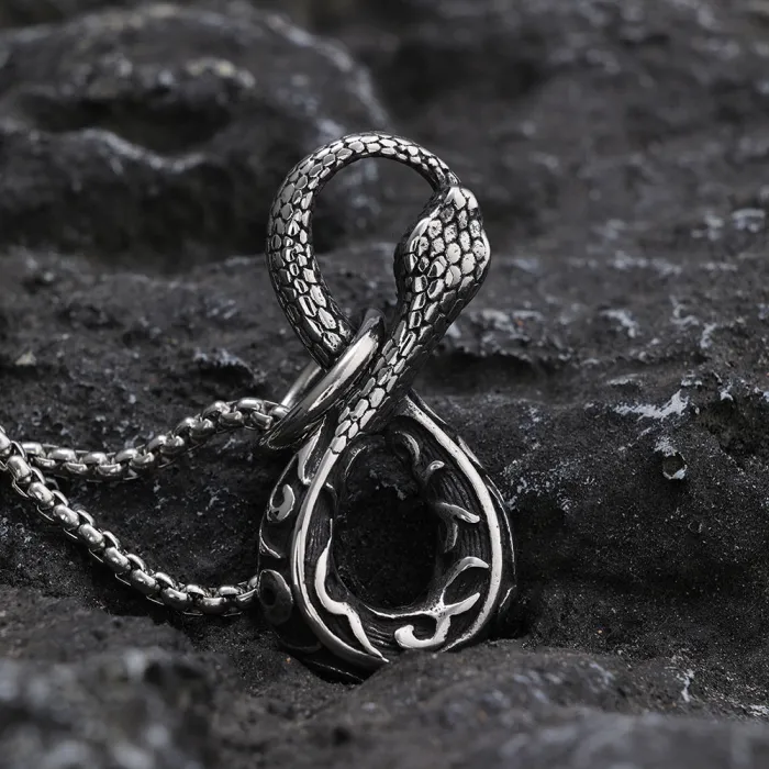 Bulk Punk Snake Chain Pendant – Polished Stainless Steel Biker Necklace | One-Piece Dispatch, Bold Fashion Jewelry for Men, Ready Stock