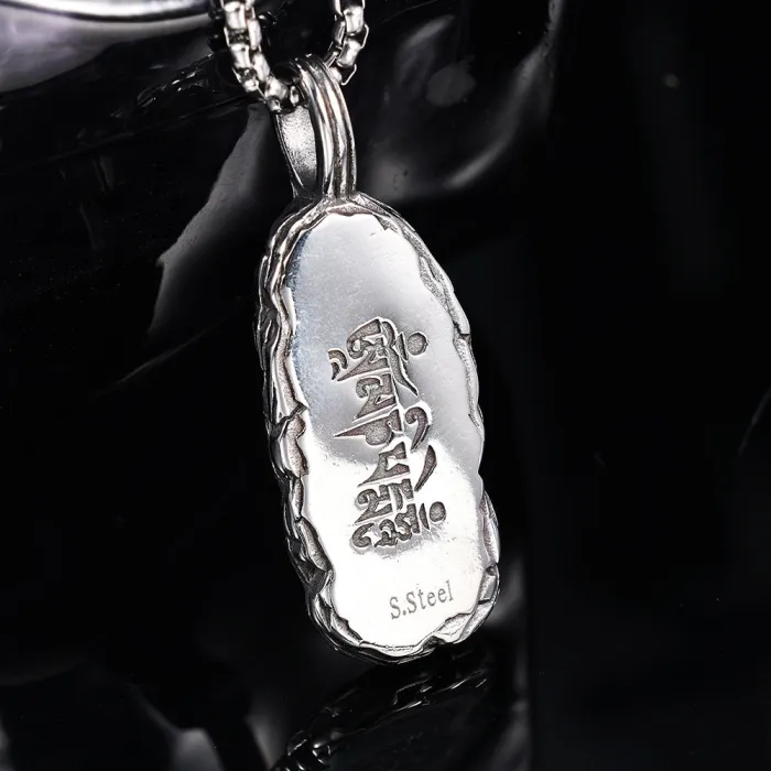 Polished Stainless Steel Vintage Pendant – Unisex Retro Couple Jewelry | Non-Fading Finish | Bulk Supply, Ideal for Gift Shops or Online Retail