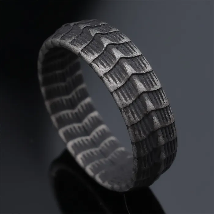 Vintage Dragon Spine Ring – Solid Titanium Steel Braided Pattern Ring for Men, Antiqued Silver Plated Gothic Style