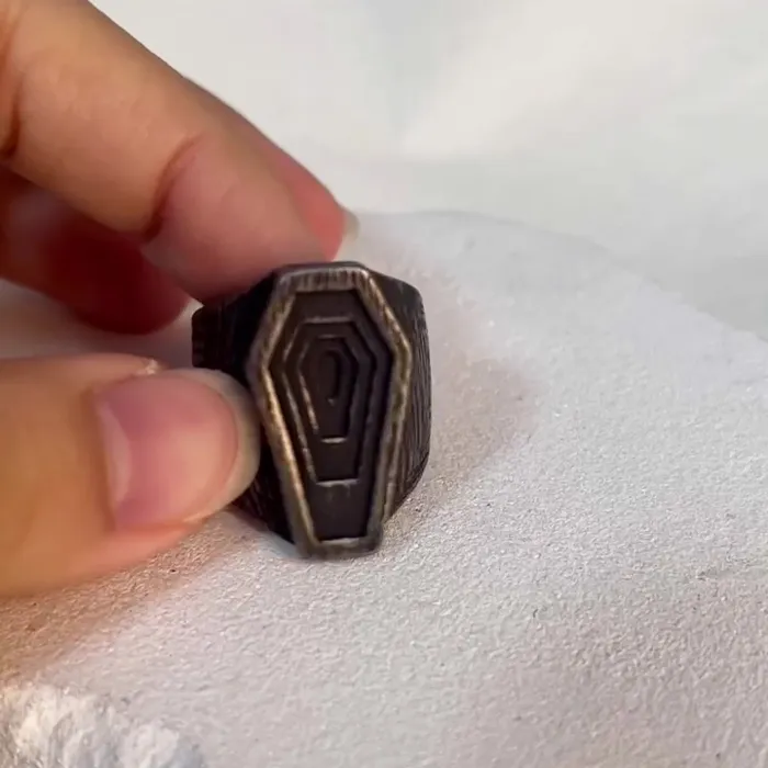 Coffin-Shaped Punk Ring – Unisex Vintage Titanium Steel Layered Design Ring
