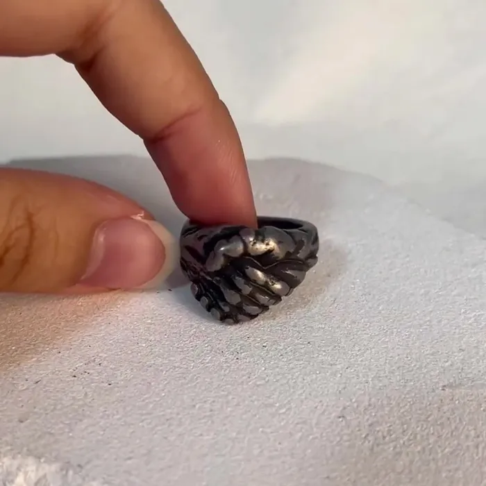 Handshake Peace Symbol Ring – Bold Retro Titanium Steel Band, Hot-Selling Fashion Jewelry Wholesale