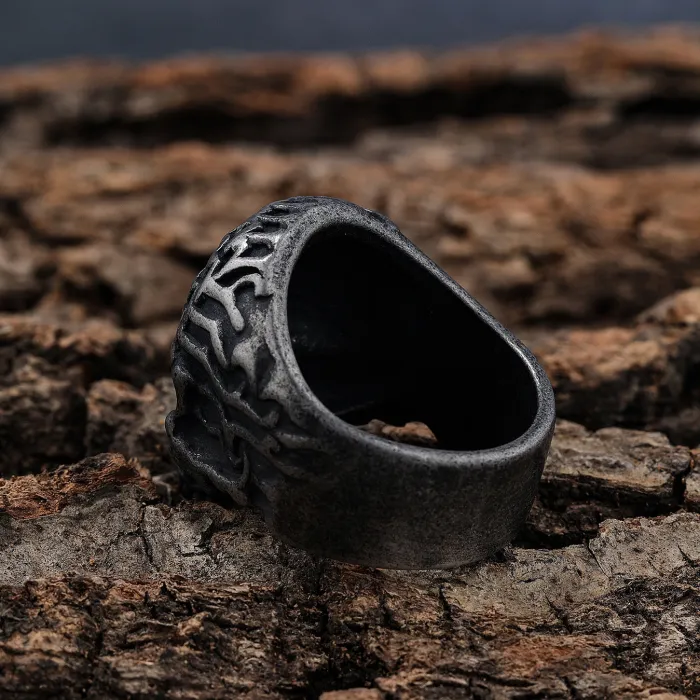 Bold Vintage Skull Ring – Carved Stainless Steel Gothic Biker Jewelry, Wholesale