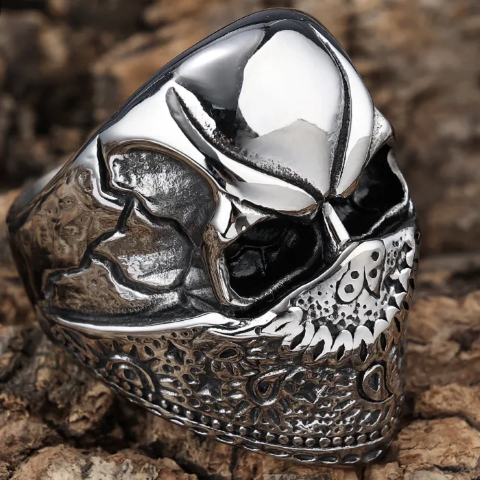 Patterned Mask Skull Ring – Unique Stainless Steel Gothic Punk Jewelry for Men