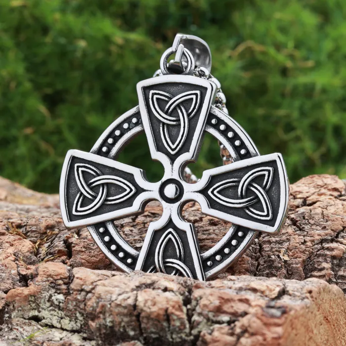 Vintage Biker Bee Pendant – Bold Stainless Steel Necklace, Retro Streetwear Style, Wholesale Jewelry