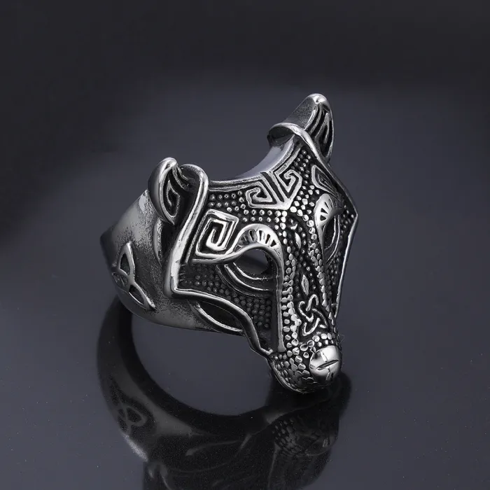 Hot Selling Bulk Titanium Steel Rings – Vintage Style Fierce Ice Wolf Ring for Men | Wholesale Biker Jewelry Supplier
