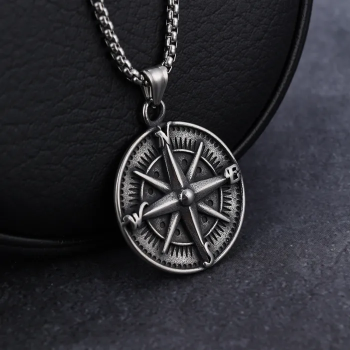Compass Pendant Wholesale – Vintage Stainless Steel Navigation Necklace | Factory Direct Trendy Jewelry for Resellers & Dropshipping