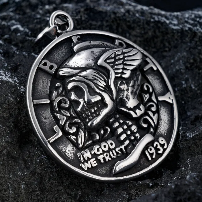 LIBFRTY Skull Helmet Pendant – Wholesale Stainless Steel Biker Style Necklace, In Stock for Dropshipping & Bulk Supply