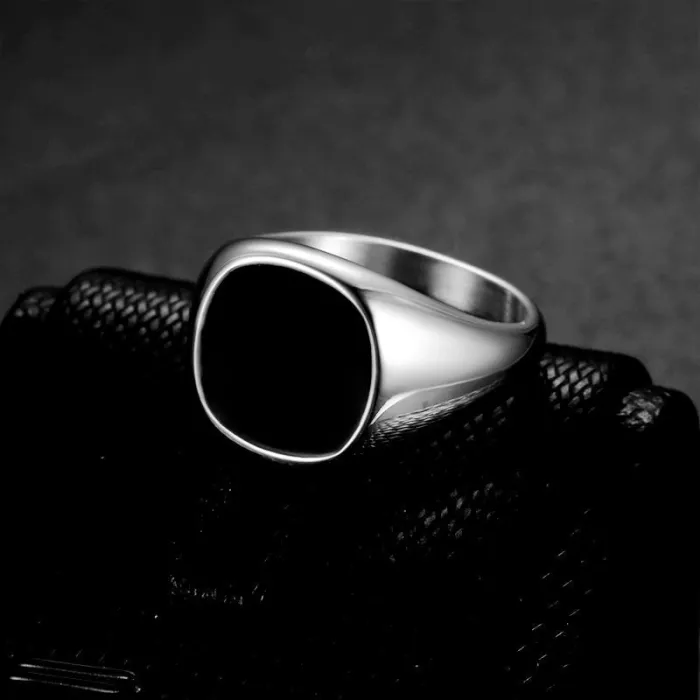 Wholesale Minimalist Enamel Rings – Gold-Plated Stainless Steel Smooth Finish for Men & Women | Unisex Fashion Jewelry Supplier