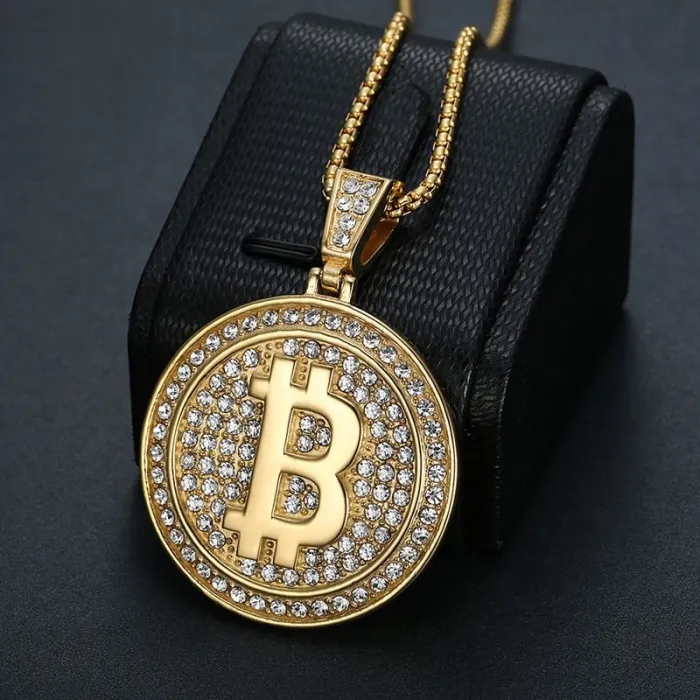 Wholesale HIPHOP Bitcoin B Pendant Necklace – West Coast Gold-Plated Cast Titanium Chain | Crypto Jewelry Supplier