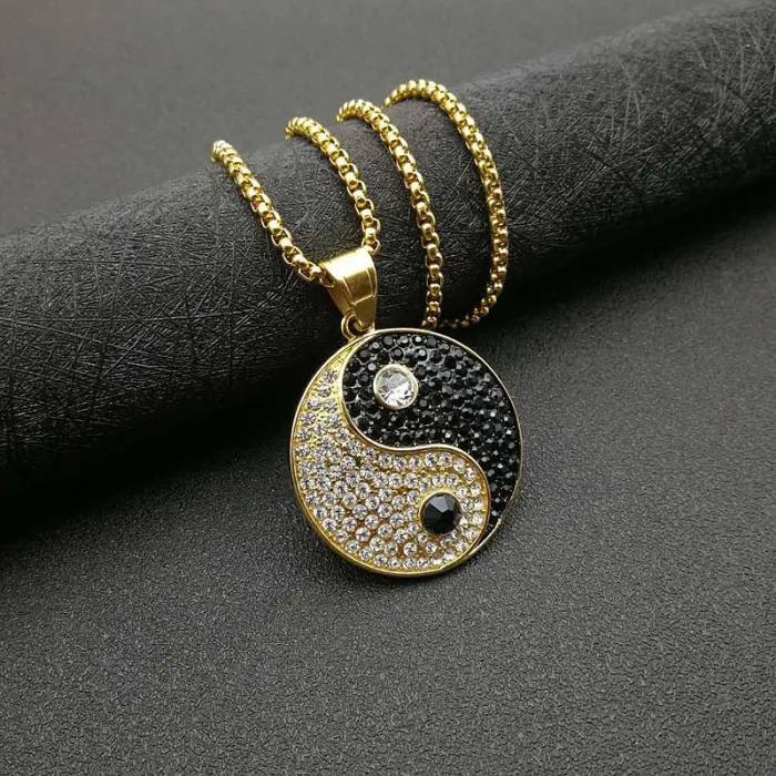 Wholesale Yin Yang Pendant Necklace – Bulk Black & Gold-Plated Titanium Steel Hip Hop Jewelry with Rhinestones