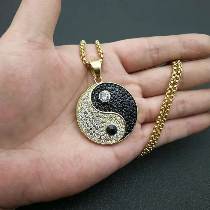 Wholesale Yin Yang Pendant Necklace – Bulk Black & Gold-Plated Titanium Steel Hip Hop Jewelry with Rhinestones